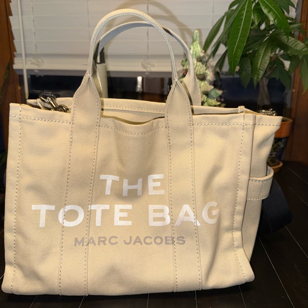 Marc Jacobs Beige Canvas Tote Bag